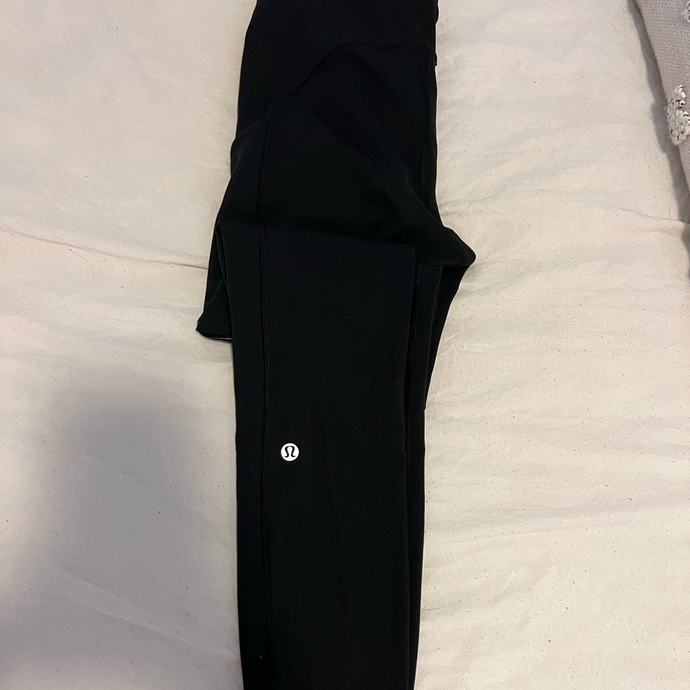 Lululemon speed up mid rise leggings 28”